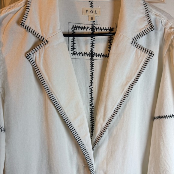 POL White Cotton Outseam Jacket with Black Contrasting stitching - Picture 5 of 11